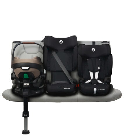 8063671110U3Y2025_2025_maxicosi_carseat_toddlerchildcarseat_nomadxlplus_black_authenticblack_fitsthreeinarow_front
