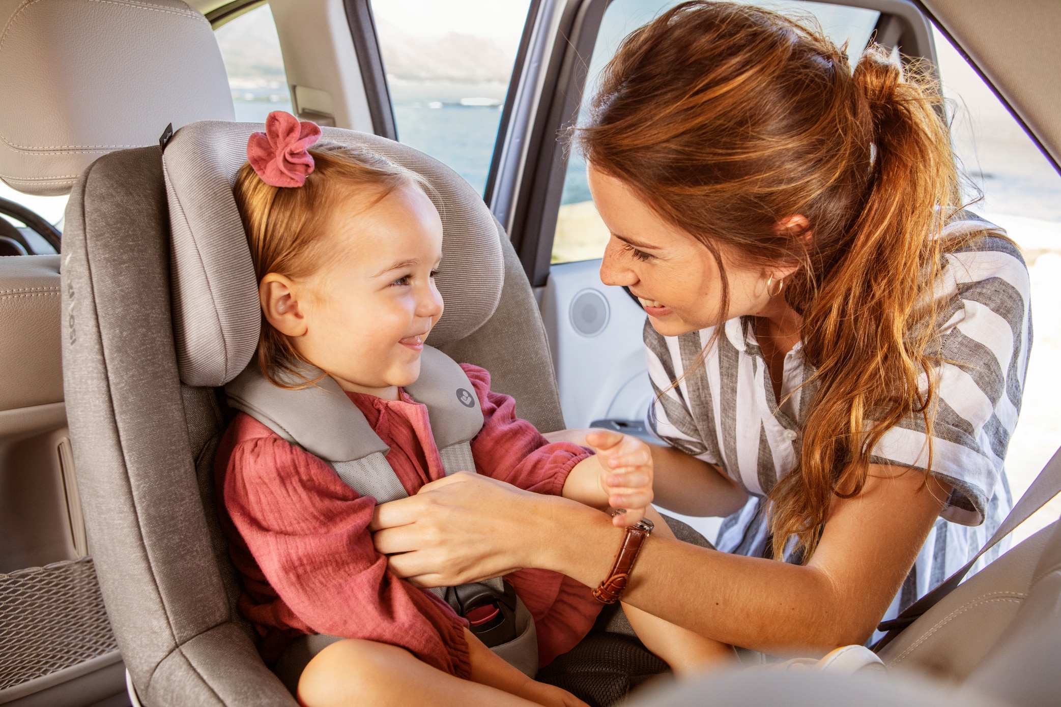 Verst Ochtend Verdraaiing Tips voor kinderzitjes: je autostoeltje veilig plaatsen en gebruiken - Maxi- Cosi